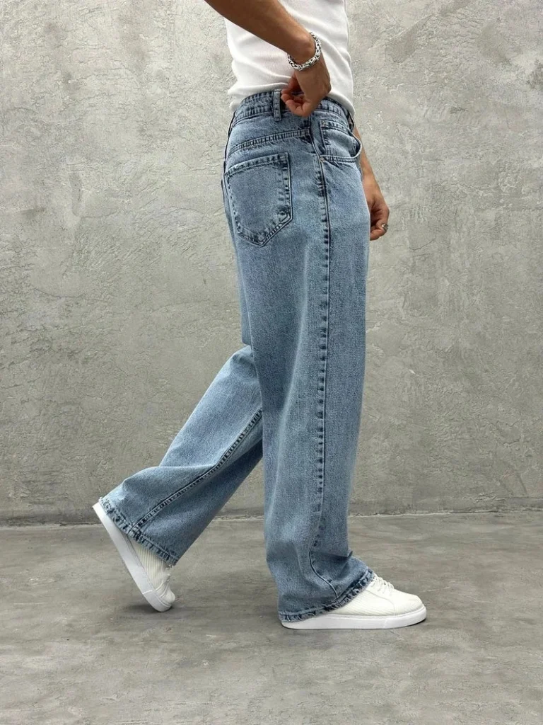 Relaxed High-Waist Baggy Jeans