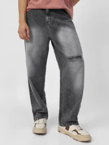 Distressed Baggy Fit Jeans
